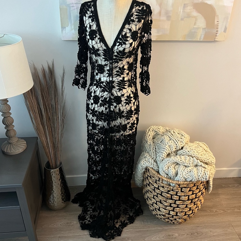 Hand Crochet Maxi Dress 3/4 Sleeve Black with Rose Buttons Women’s Small
